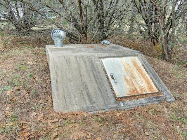 $299,999 | 1170 Darrel Avenue, Glen Rose, TX 76043