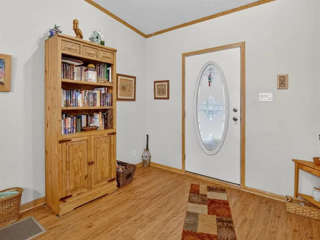 $299,999 | 1170 Darrel Avenue, Glen Rose, TX 76043