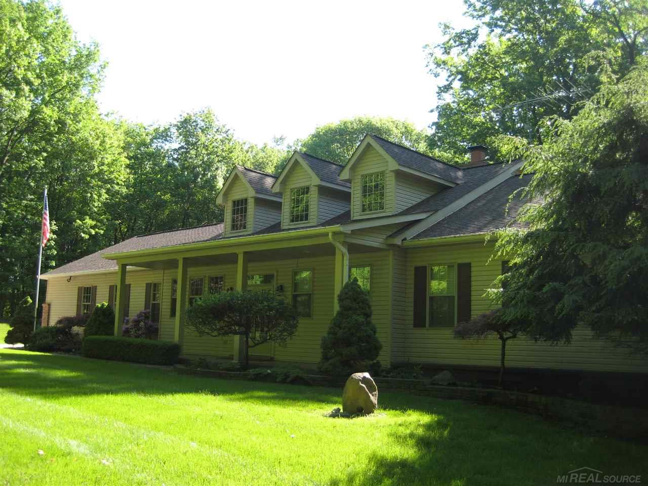 3566 Charitoo Ridge Leonard, MI 48367 - Photo 2 of 24