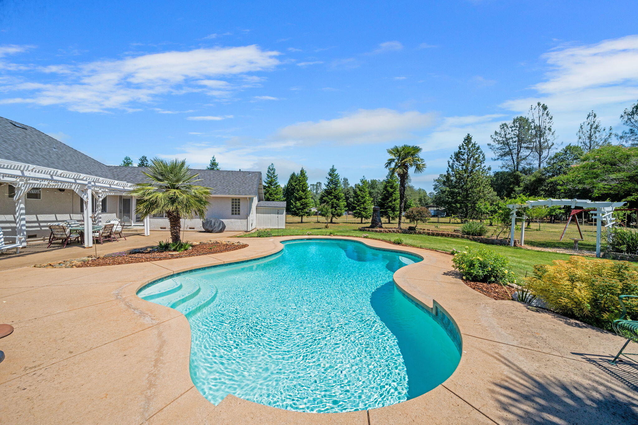 13087 Spring Lake Street Redding, CA 96003 - Photo 50 of 80 51-web-or-mls-BiggerFlow Real Estate Med