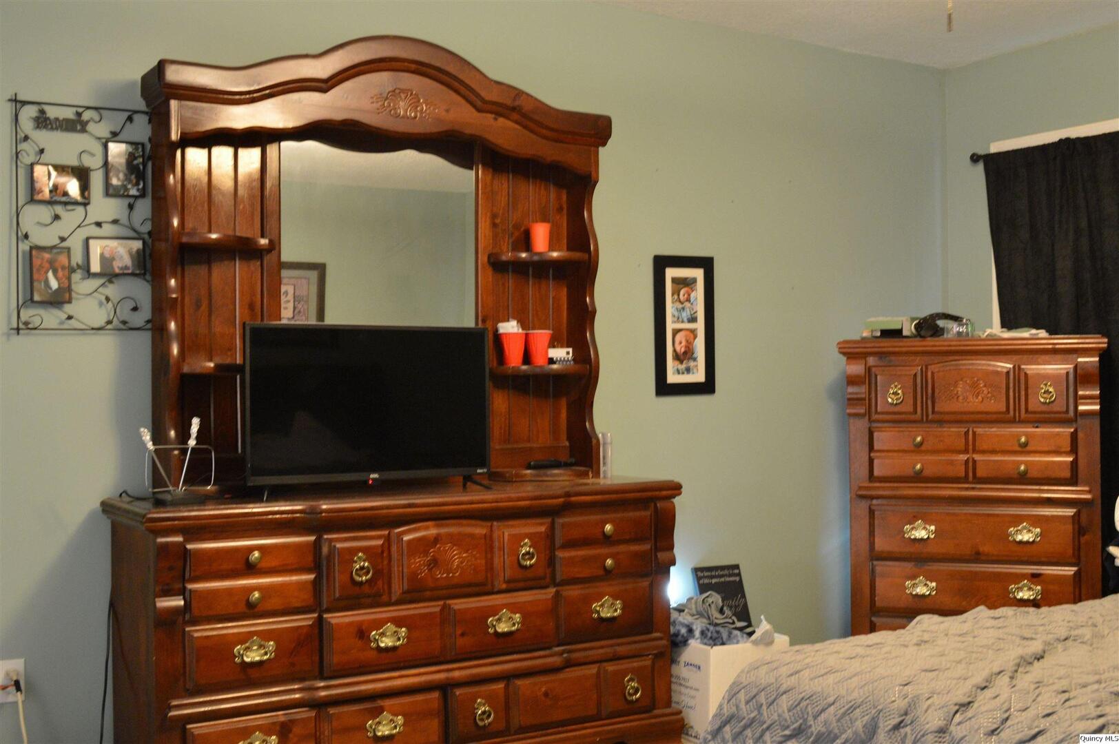 921 Adams Street Quincy, IL 62301 - Photo 12 of 18