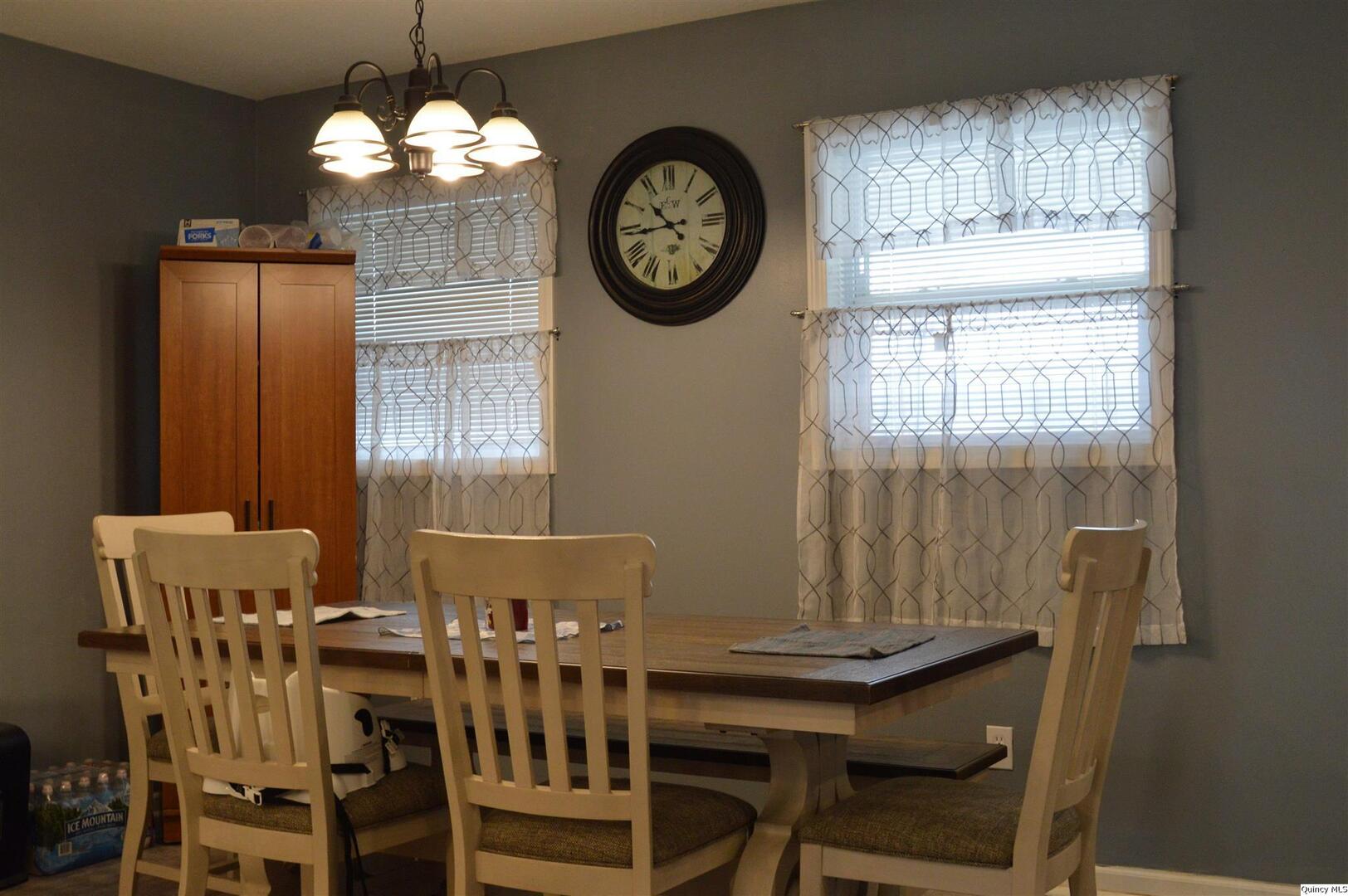 921 Adams Street Quincy, IL 62301 - Photo 8 of 18