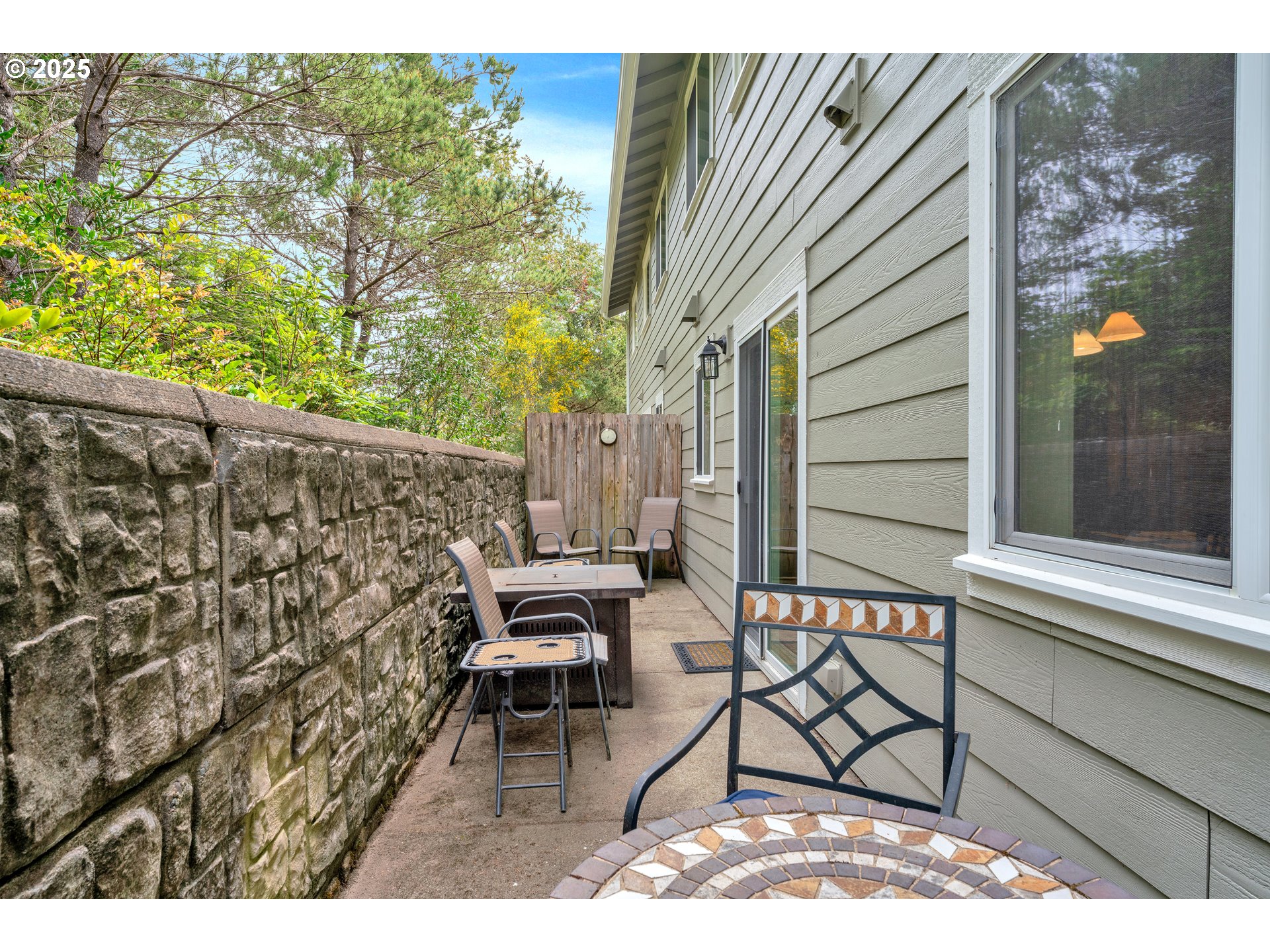 920 Hemlock Street Florence, OR 97439 - Photo 17 of 37