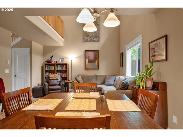 $416,000 | 920 Hemlock Street, Florence, OR 97439