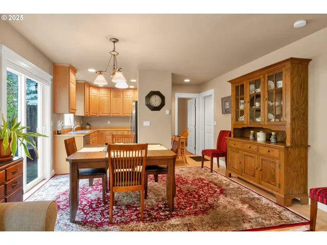 $416,000 | 920 Hemlock Street, Florence, OR 97439