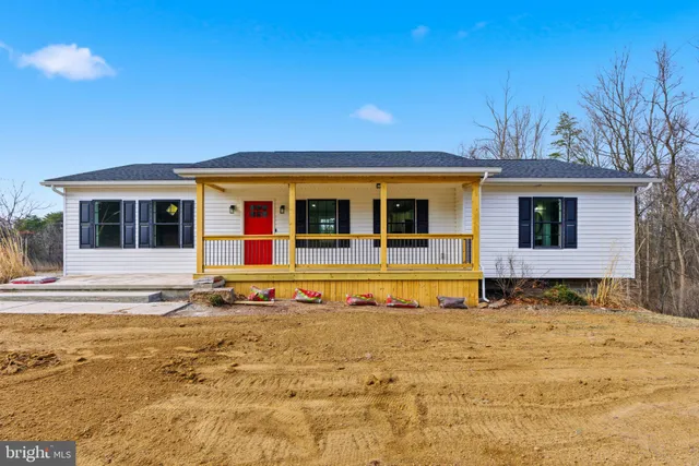 $339,900 | 14 Anderson Court, Berkeley Springs, WV 25411