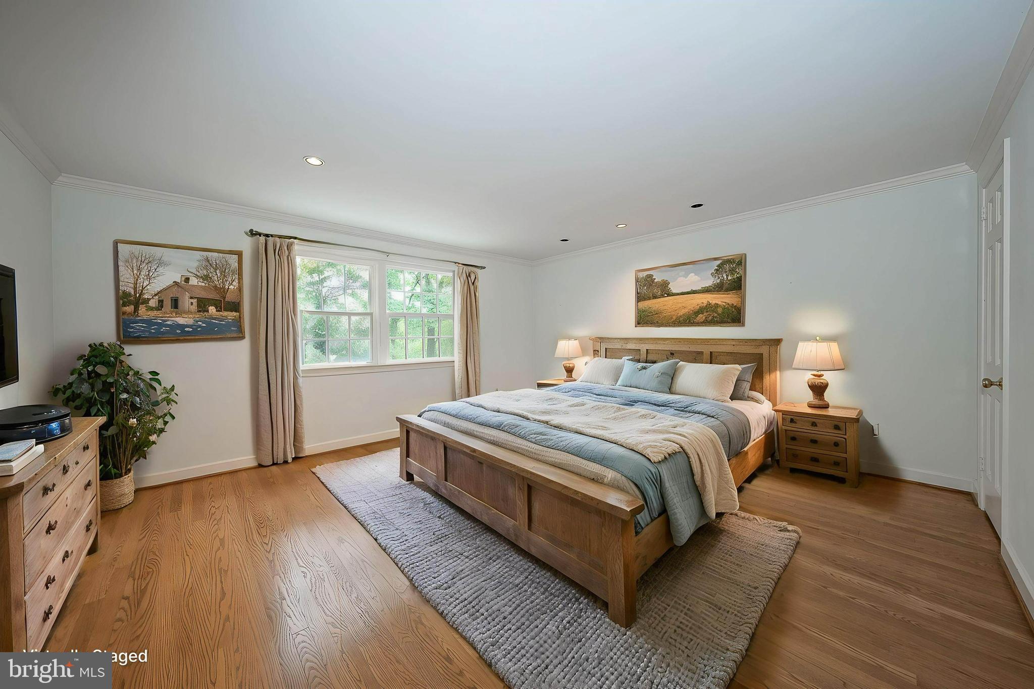 577 Tory Hill Road Devon, PA 19333 - Photo 28 of 63 Bedroom #2 w/ Hardwood Flooring and Crown Molding