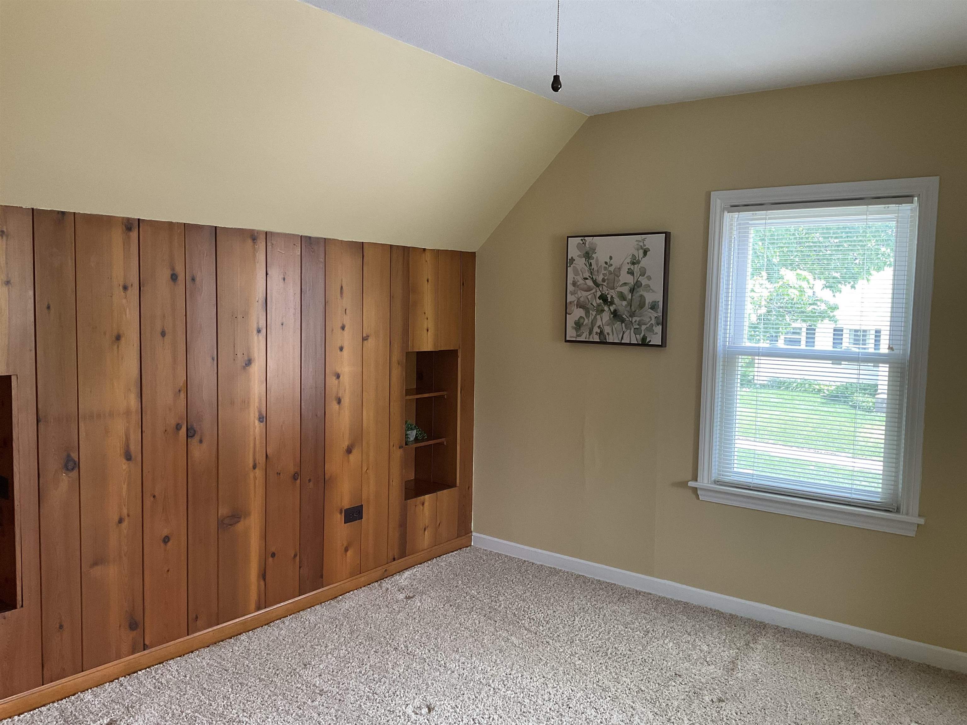 3330 California Road Rockford, IL 61108 - Photo 16 of 29 an empty room with windows and closet
