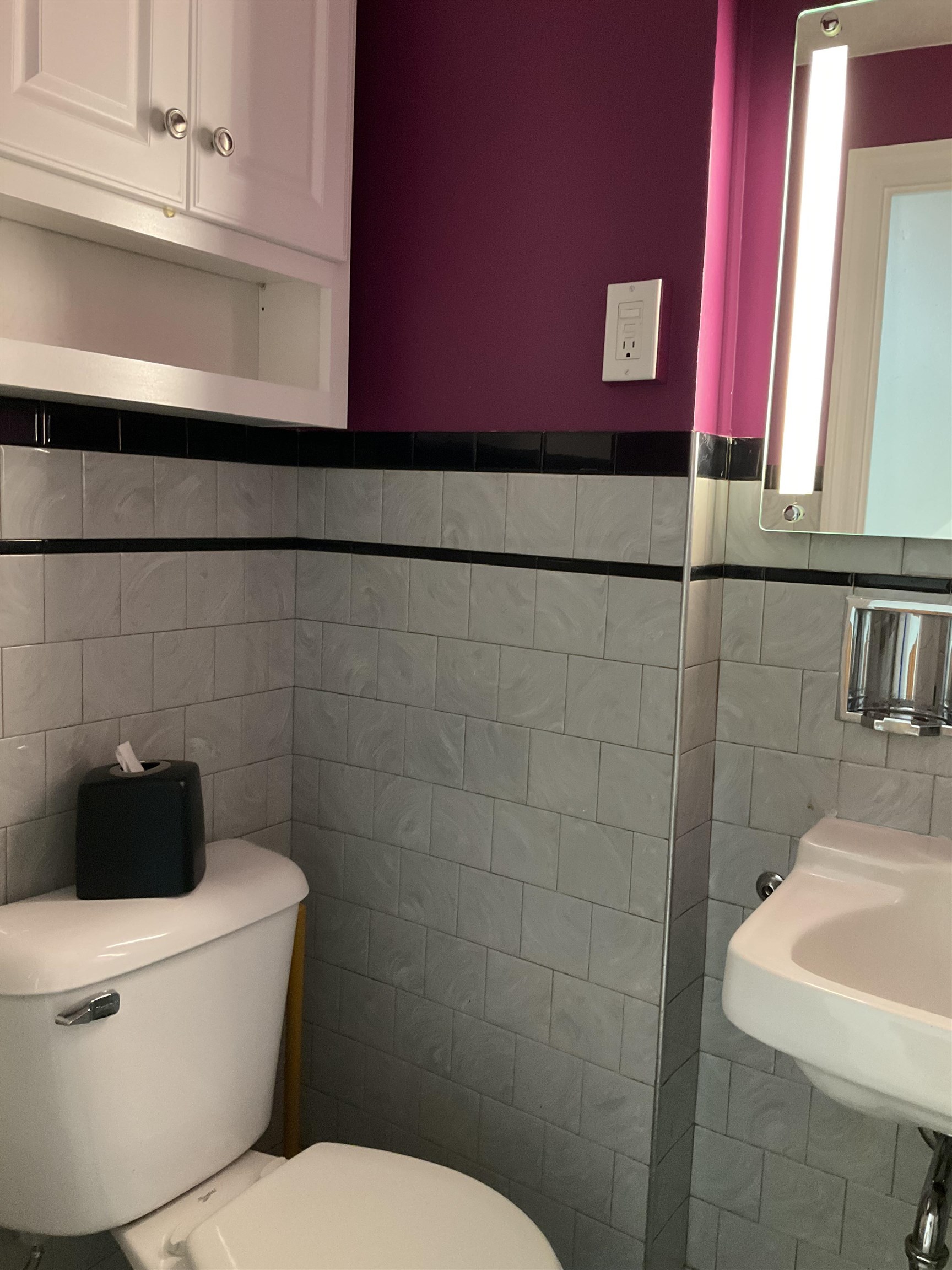 3330 California Road Rockford, IL 61108 - Photo 21 of 29 a bathroom with a toilet a sink and a bathtub