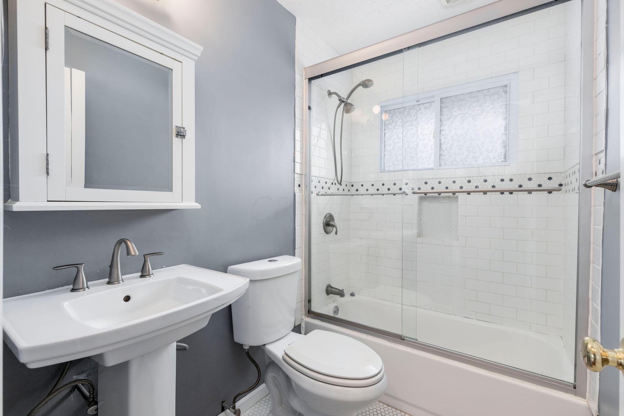 3533 Gerbert Road Columbus, OH 43224 - Photo 15 of 20 2022-02-12 3533 Gerbert Rd 18