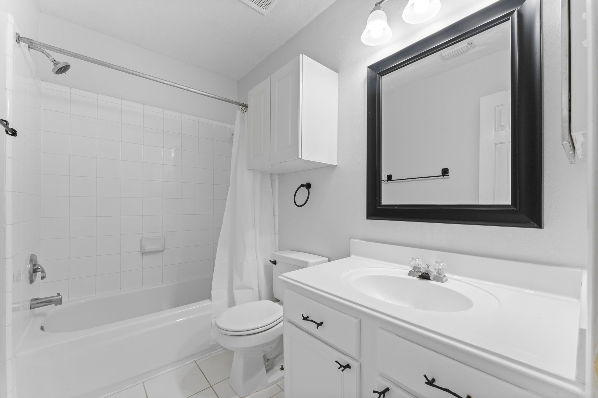 15 Timberstar Street Spring, TX 77382 - Photo 17 of 21 a bathroom with a sink a toilet and shower