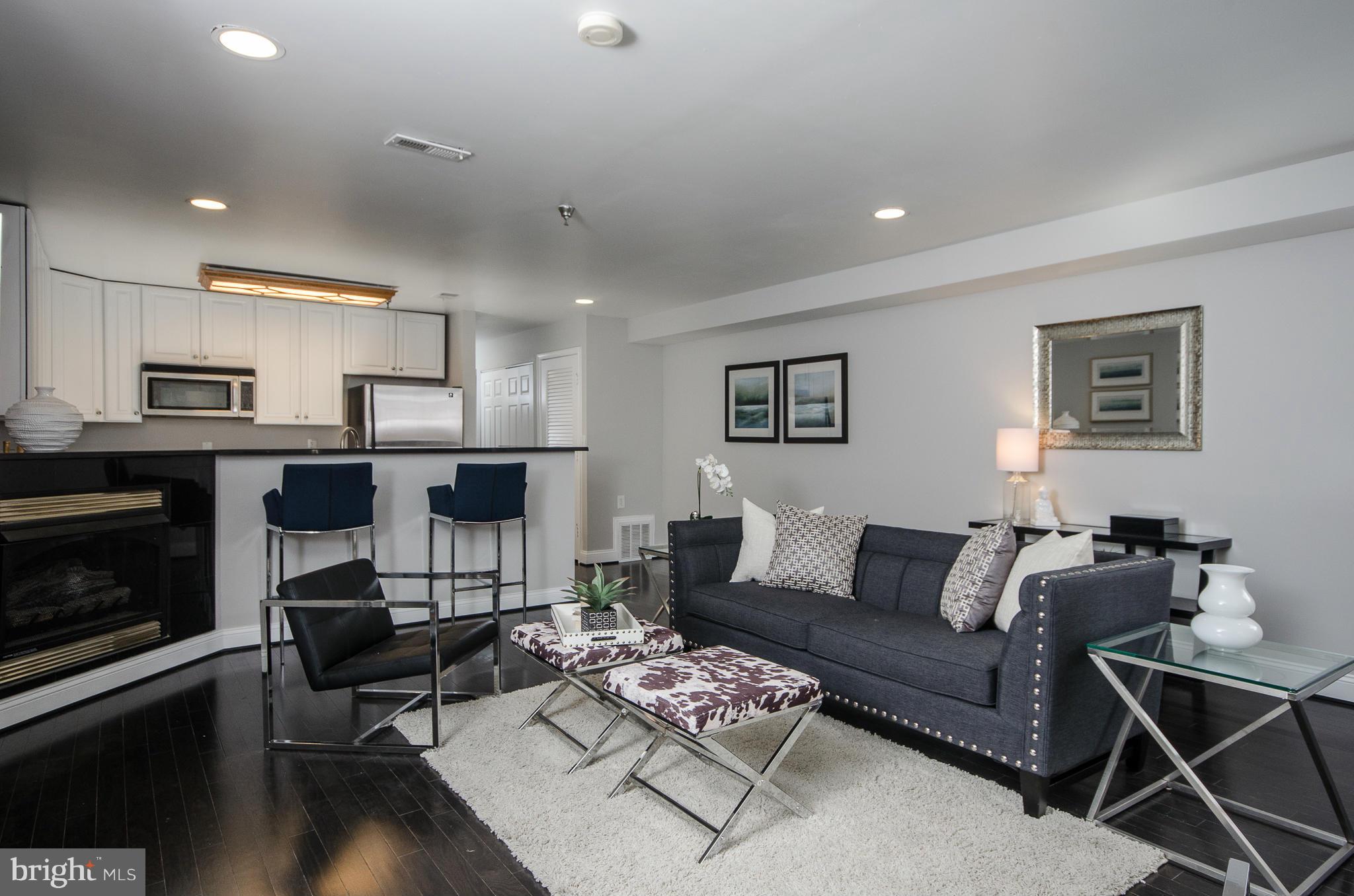 1307 R Street Northwest, Unit 1 Washington, DC 20009 - Photo 3 of 15 Interior (General)