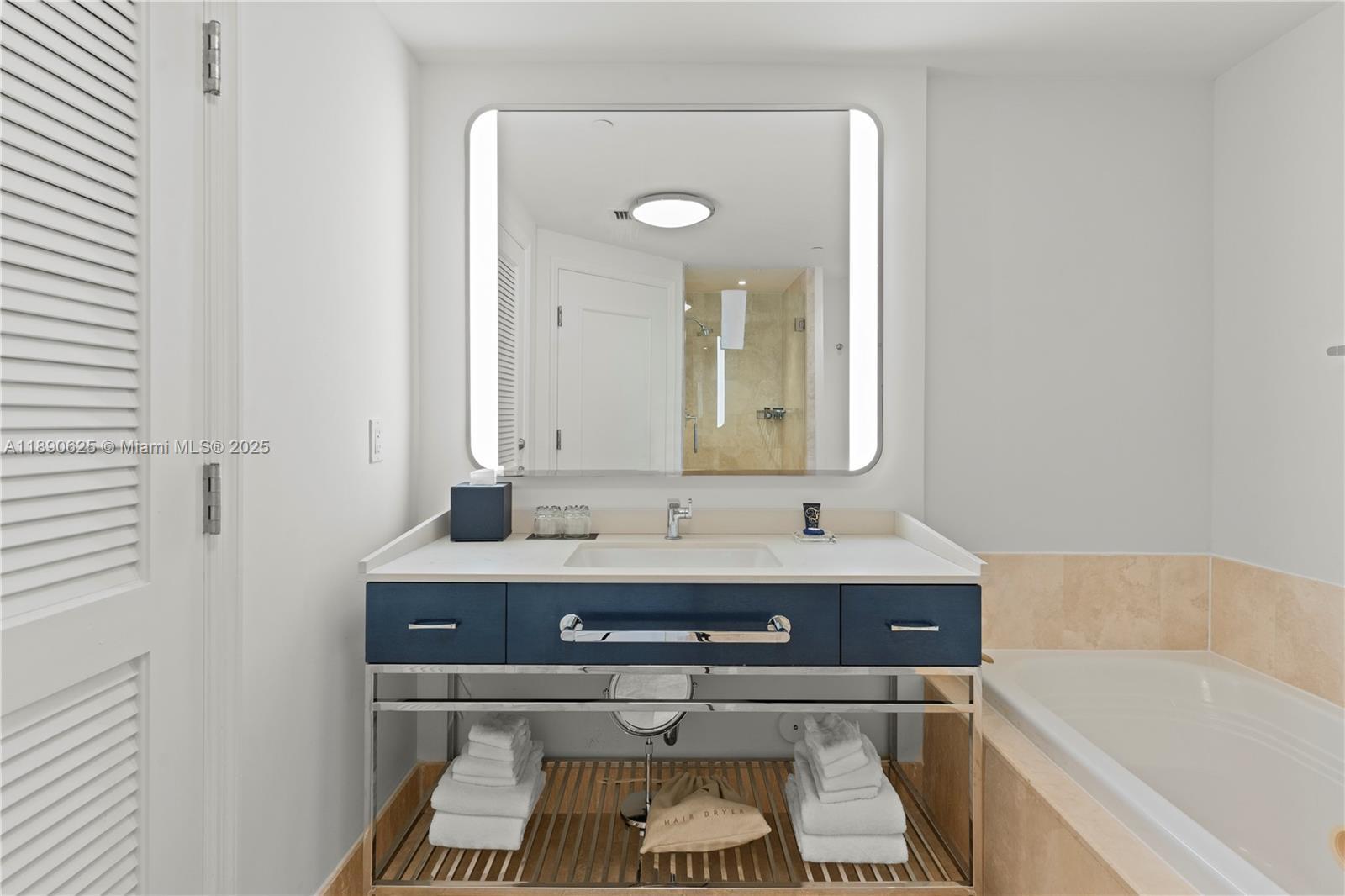 4401 Collins Avenue, Unit 3003 Miami Beach, FL 33140 - Photo 22 of 29