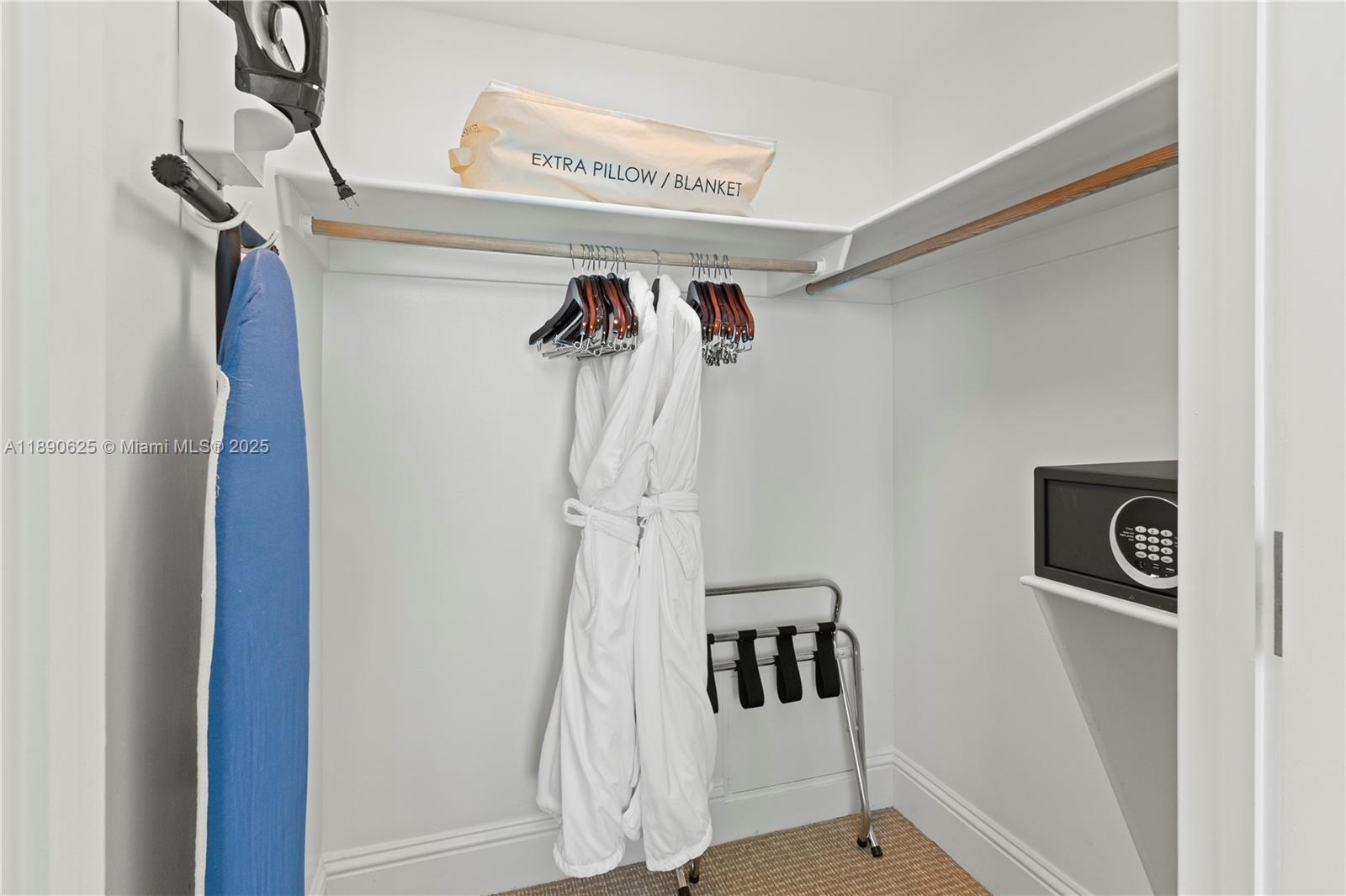 4401 Collins Avenue, Unit 3003 Miami Beach, FL 33140 - Photo 27 of 29