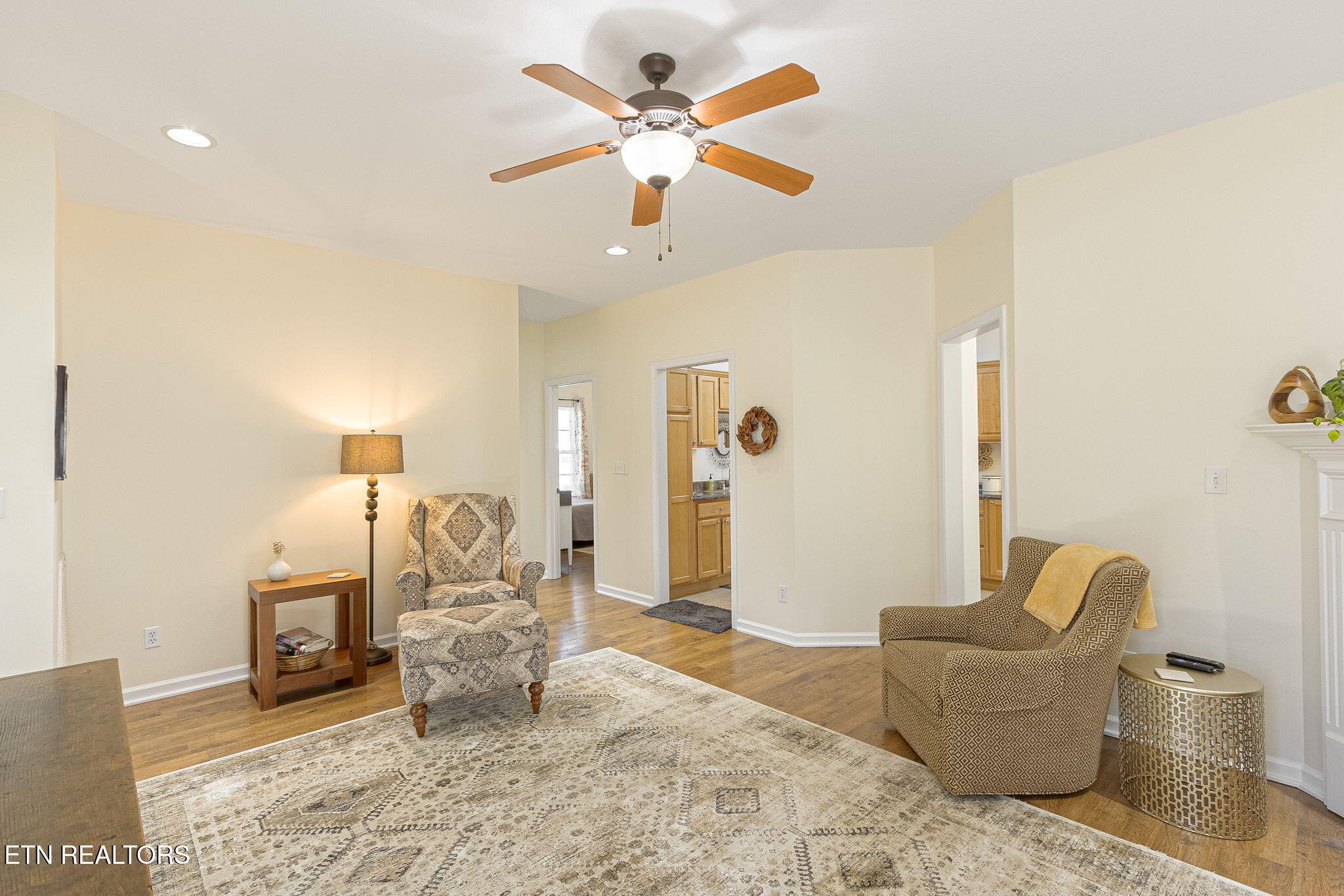 143 Manhattan Avenue Oak Ridge, TN 37830 - Photo 3 of 20 7-web-or-mls-007--FULL