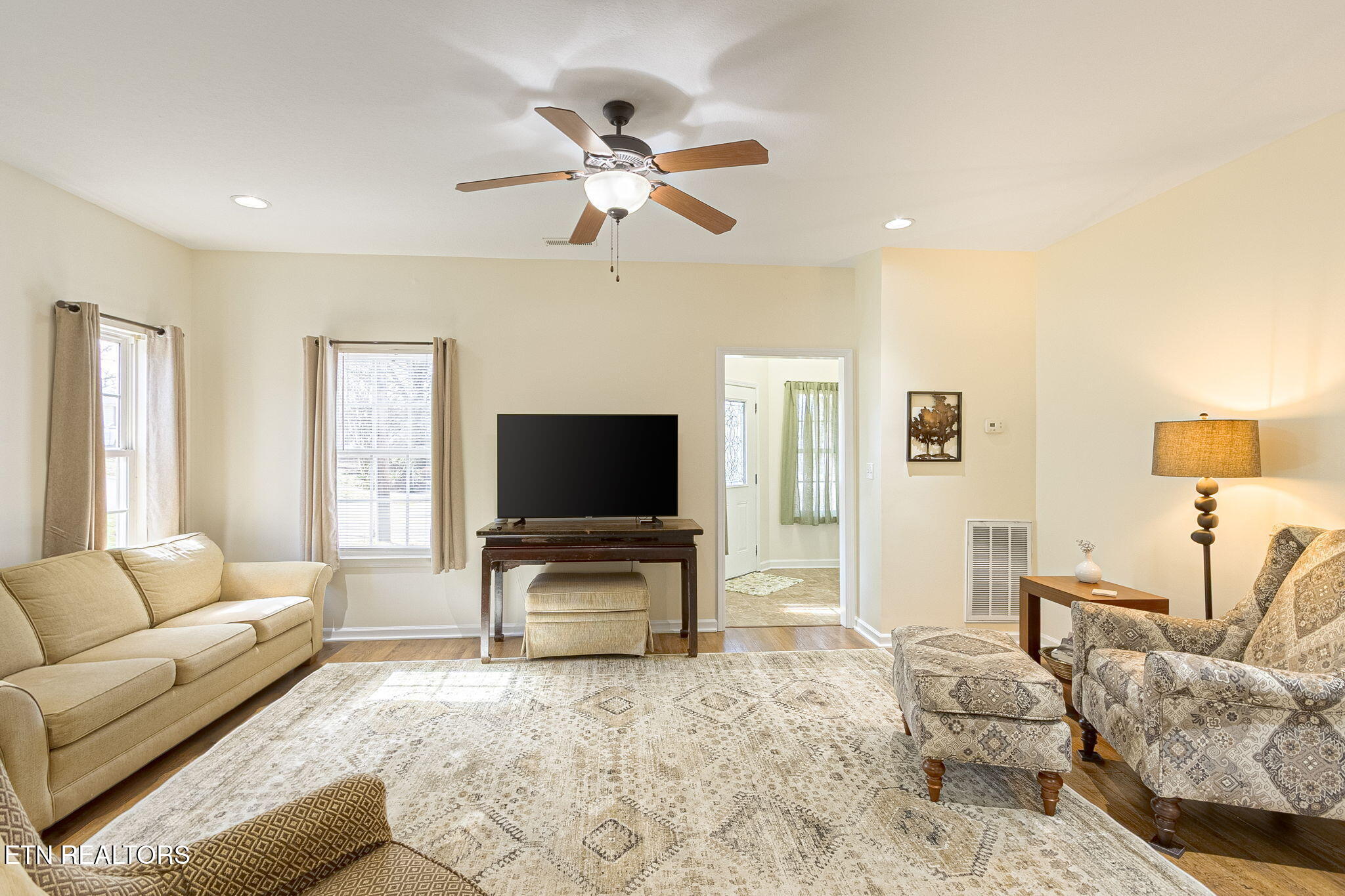 143 Manhattan Avenue Oak Ridge, TN 37830 - Photo 7 of 20 8-web-or-mls-008--FULL