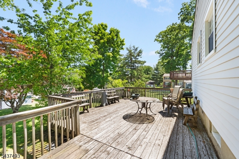 604 East Vail Road Landing, NJ 07850 - Photo 18 of 20