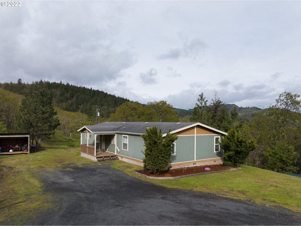 1150 Huskey Road Mosier, OR 97040 - Photo 5 of 27 Gallery Image 5