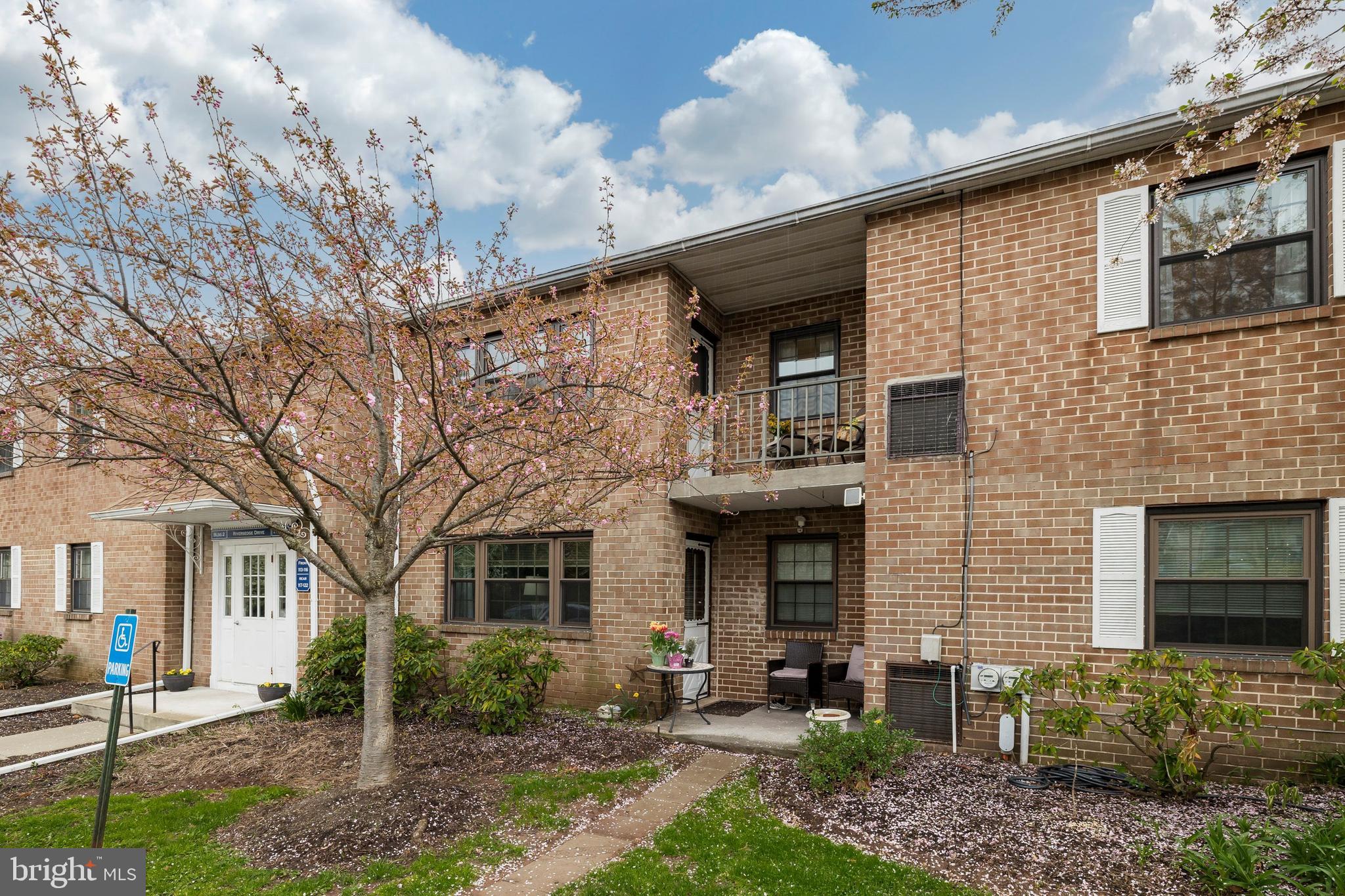 116 Riversedge Drive Norristown, PA 19403 - Photo 1 of 23 Exterior