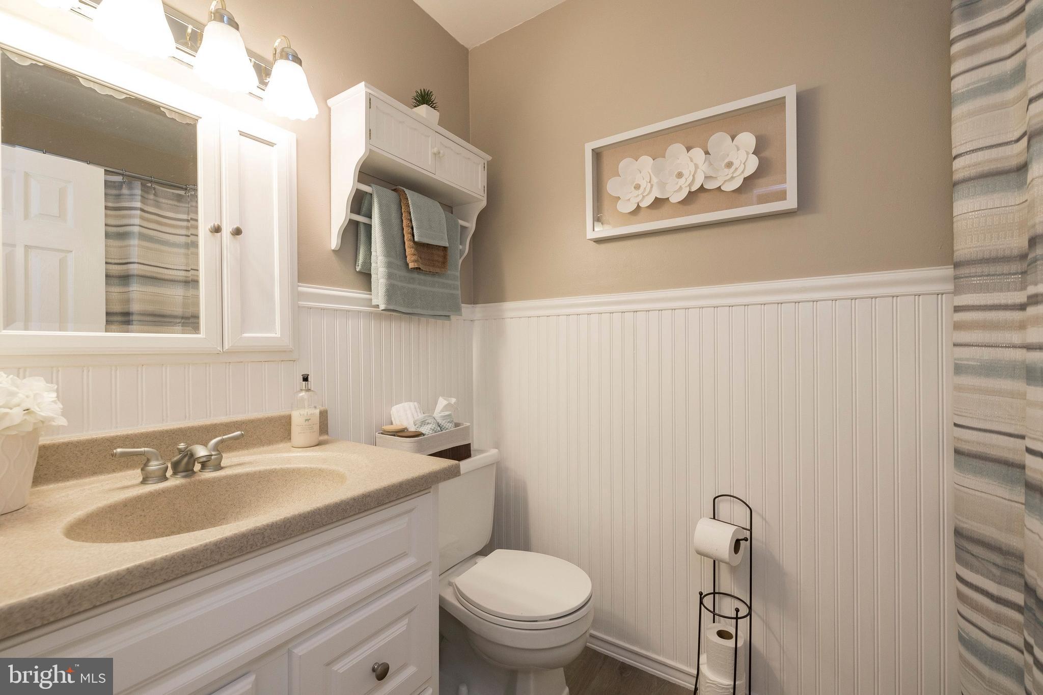 116 Riversedge Drive Norristown, PA 19403 - Photo 18 of 23 Guest Bath