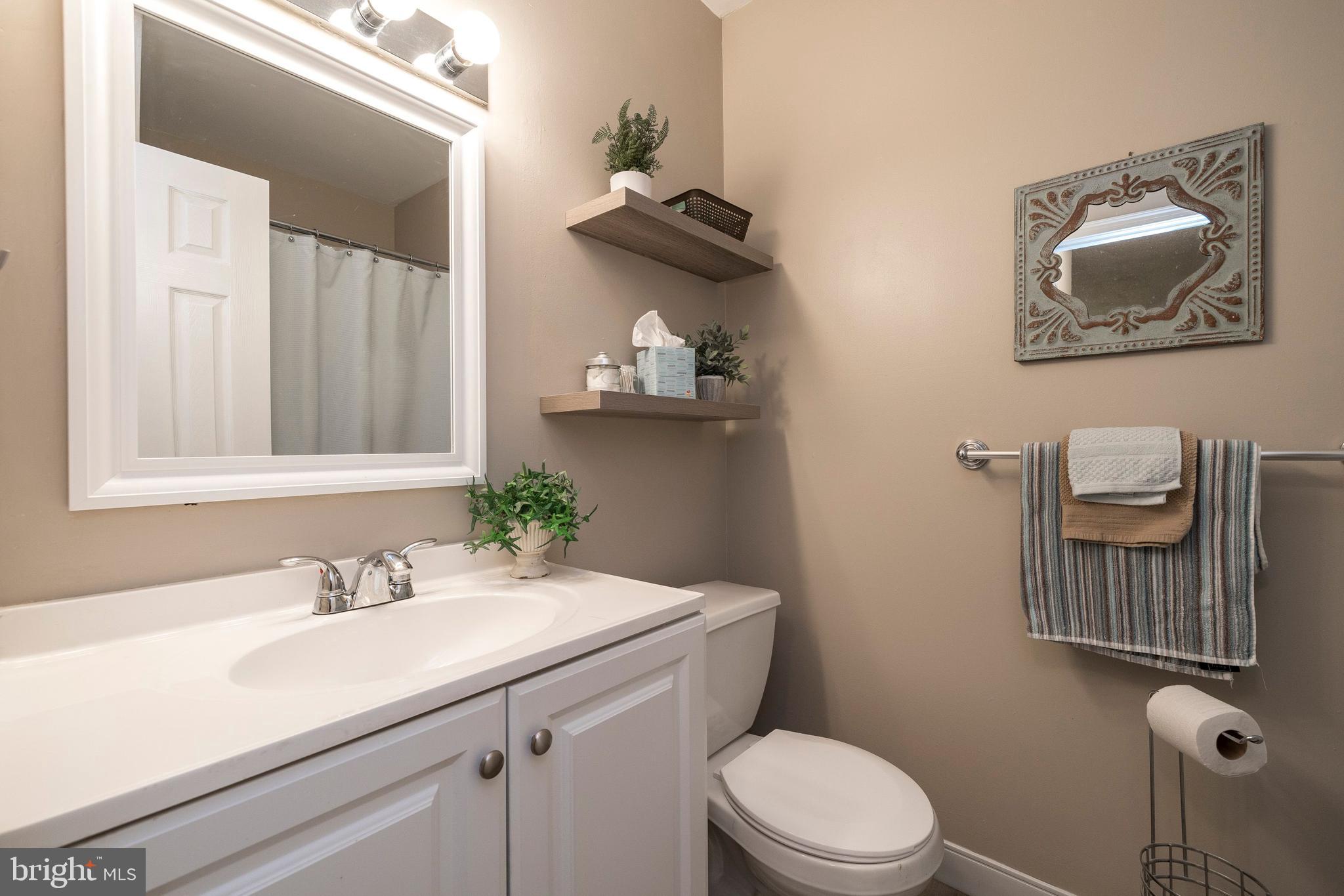 116 Riversedge Drive Norristown, PA 19403 - Photo 19 of 23 Main Bath/En suite