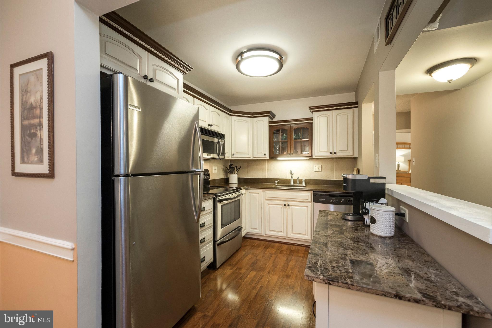 116 Riversedge Drive Norristown, PA 19403 - Photo 8 of 23 Kitchen