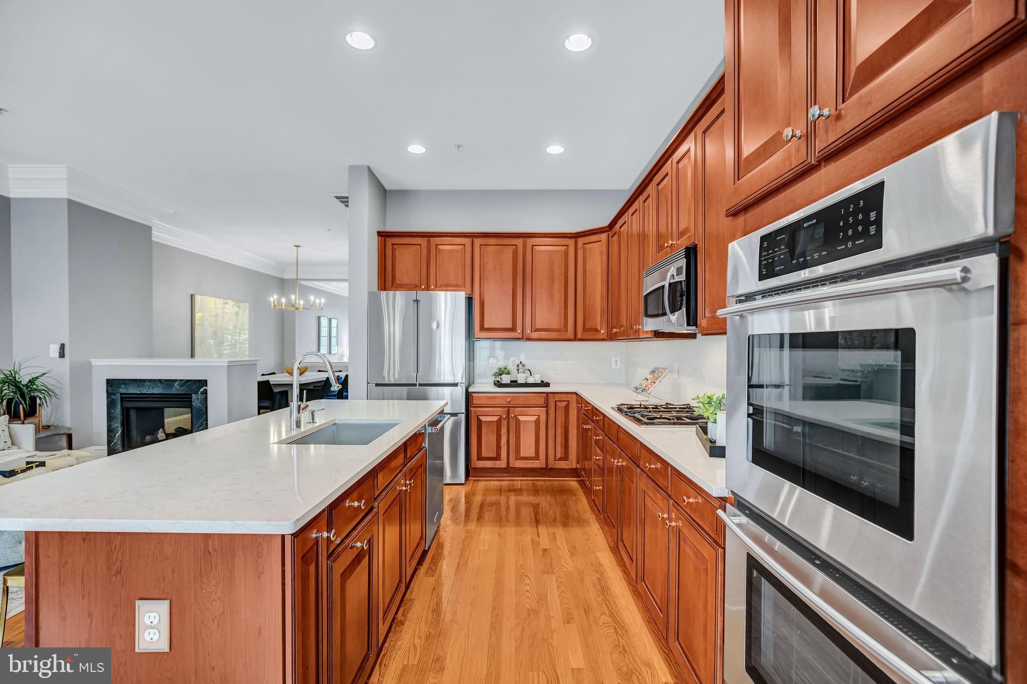 1856 Carpenter Road Alexandria, VA 22314 - Photo 23 of 77 Rich Wood Cabinetry
