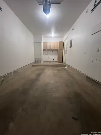 an empty room with an empty space