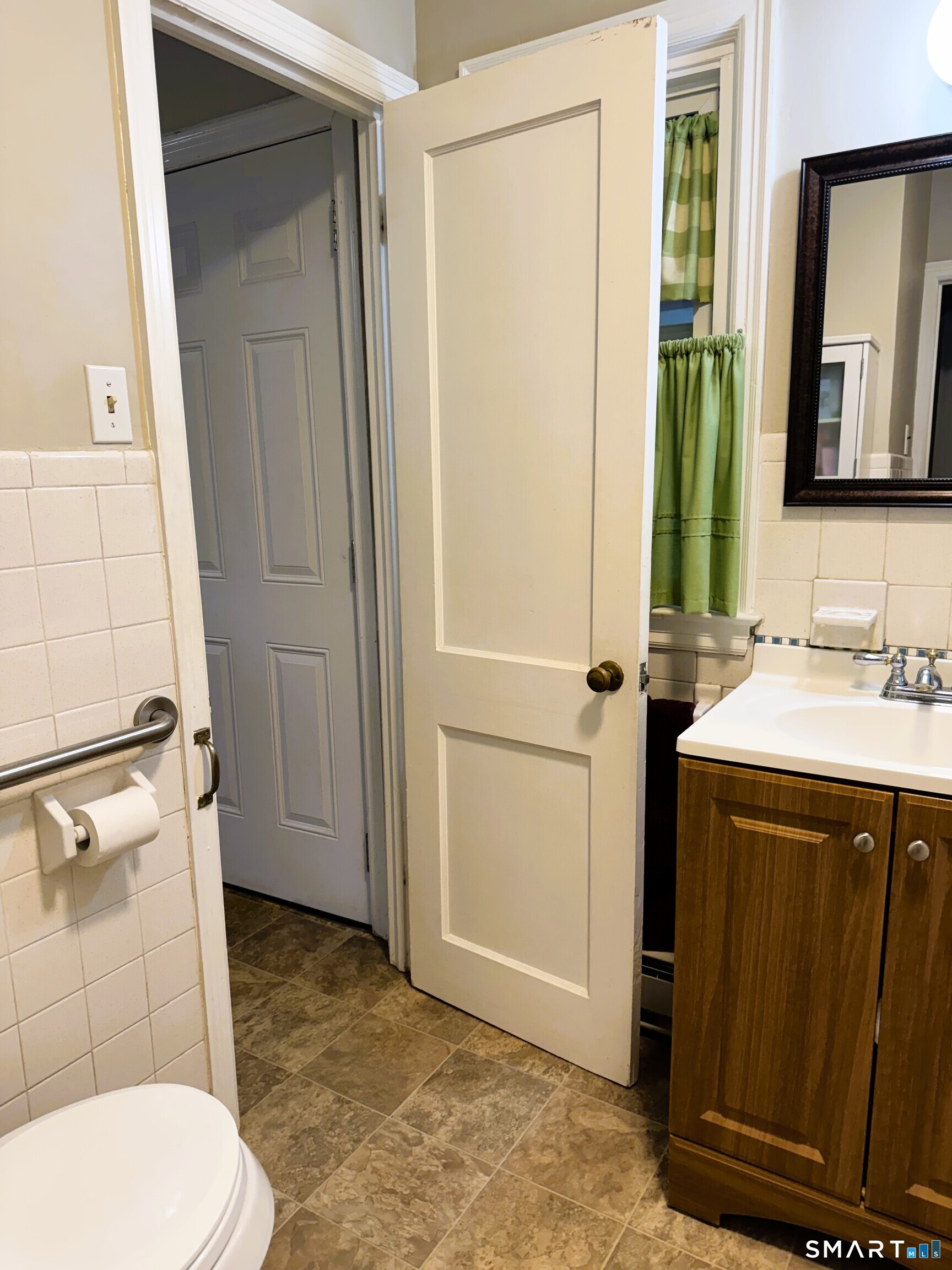 17 Cricket Road East Windsor, CT 06088 - Photo 24 of 40