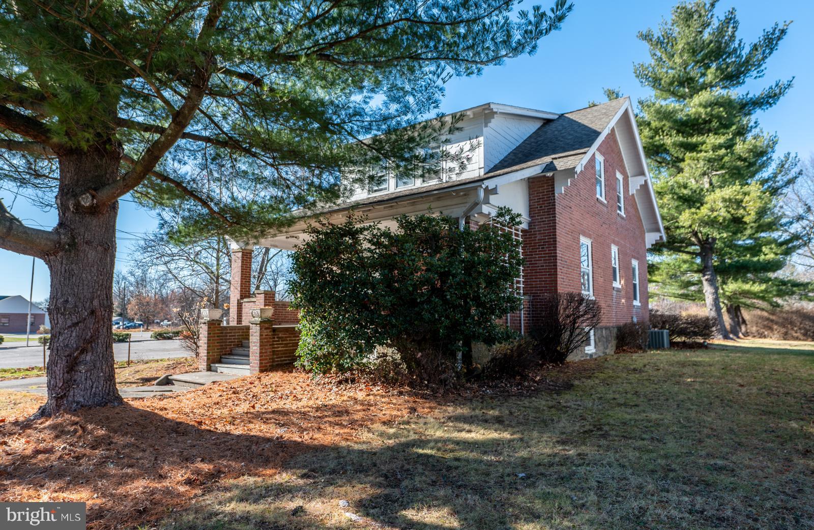 1037 North Valley Forge Road Norristown, PA 19403 - Photo 1 of 17 Gallery Image 1