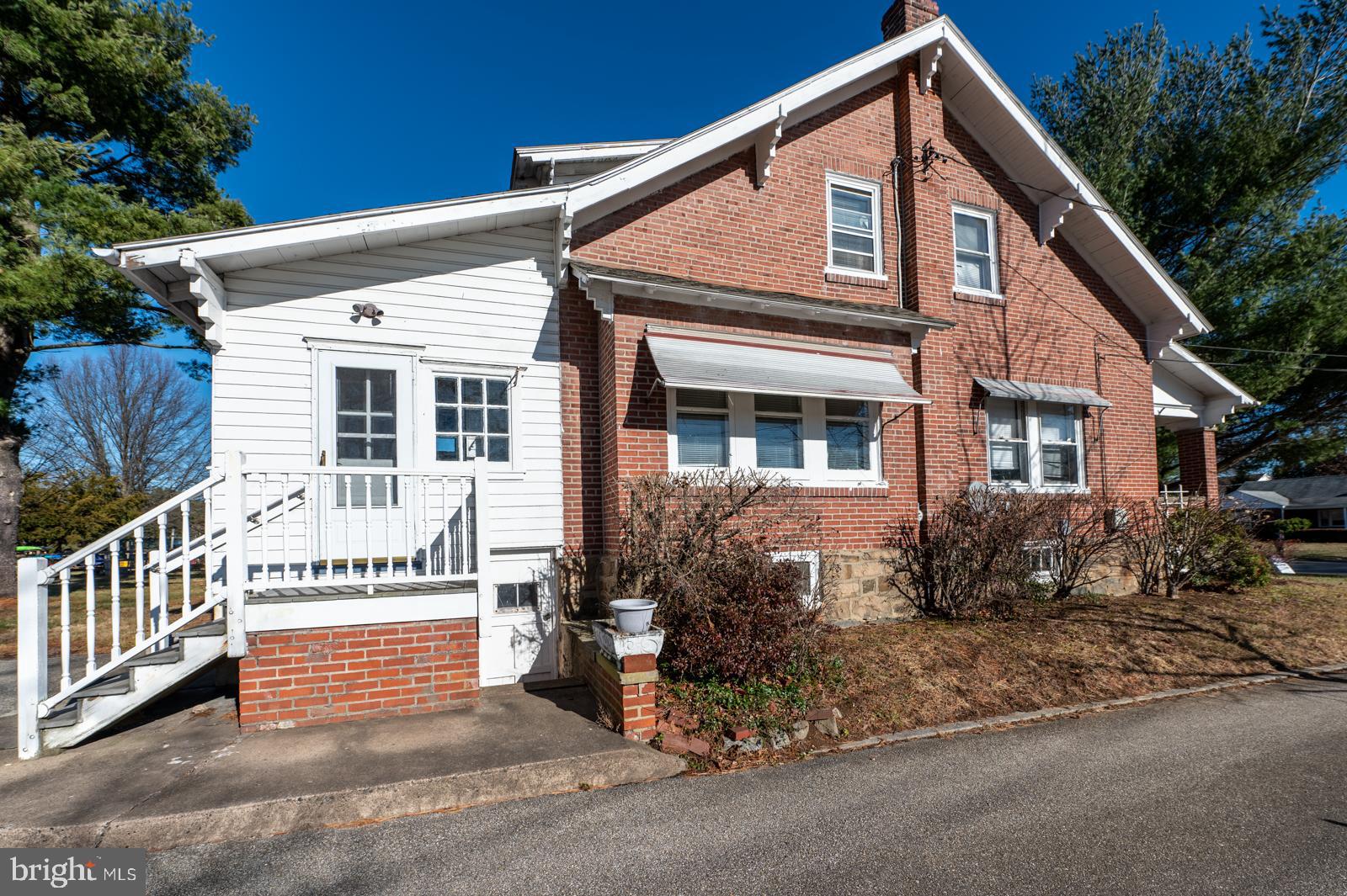 1037 North Valley Forge Road Norristown, PA 19403 - Photo 3 of 17 Gallery Image 3