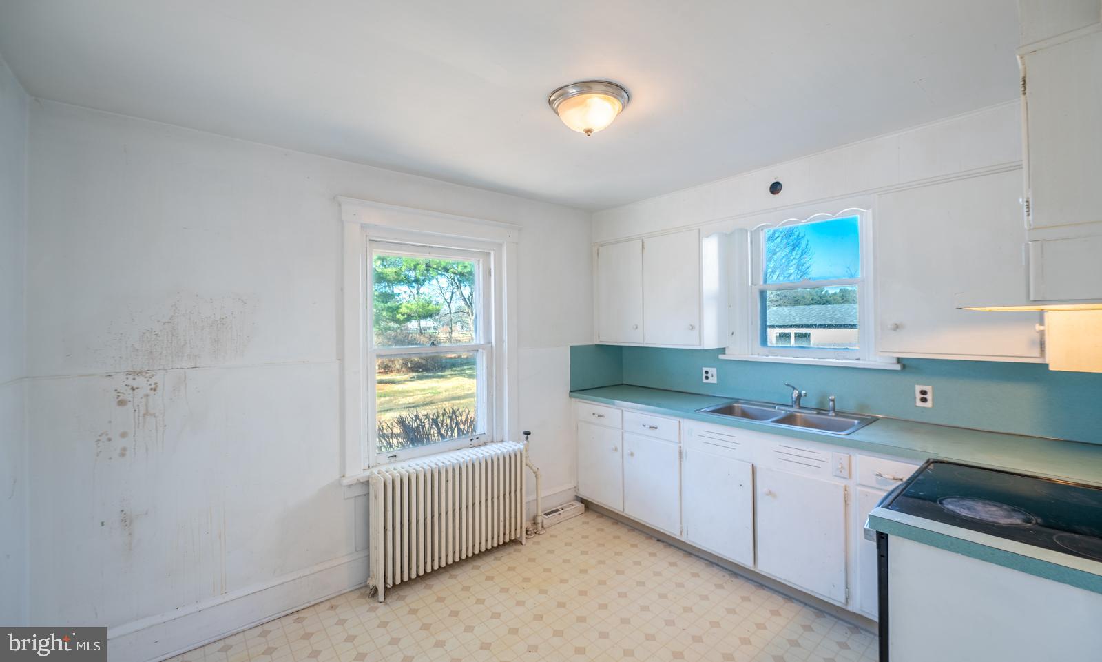 1037 North Valley Forge Road Norristown, PA 19403 - Photo 5 of 17 Gallery Image 5