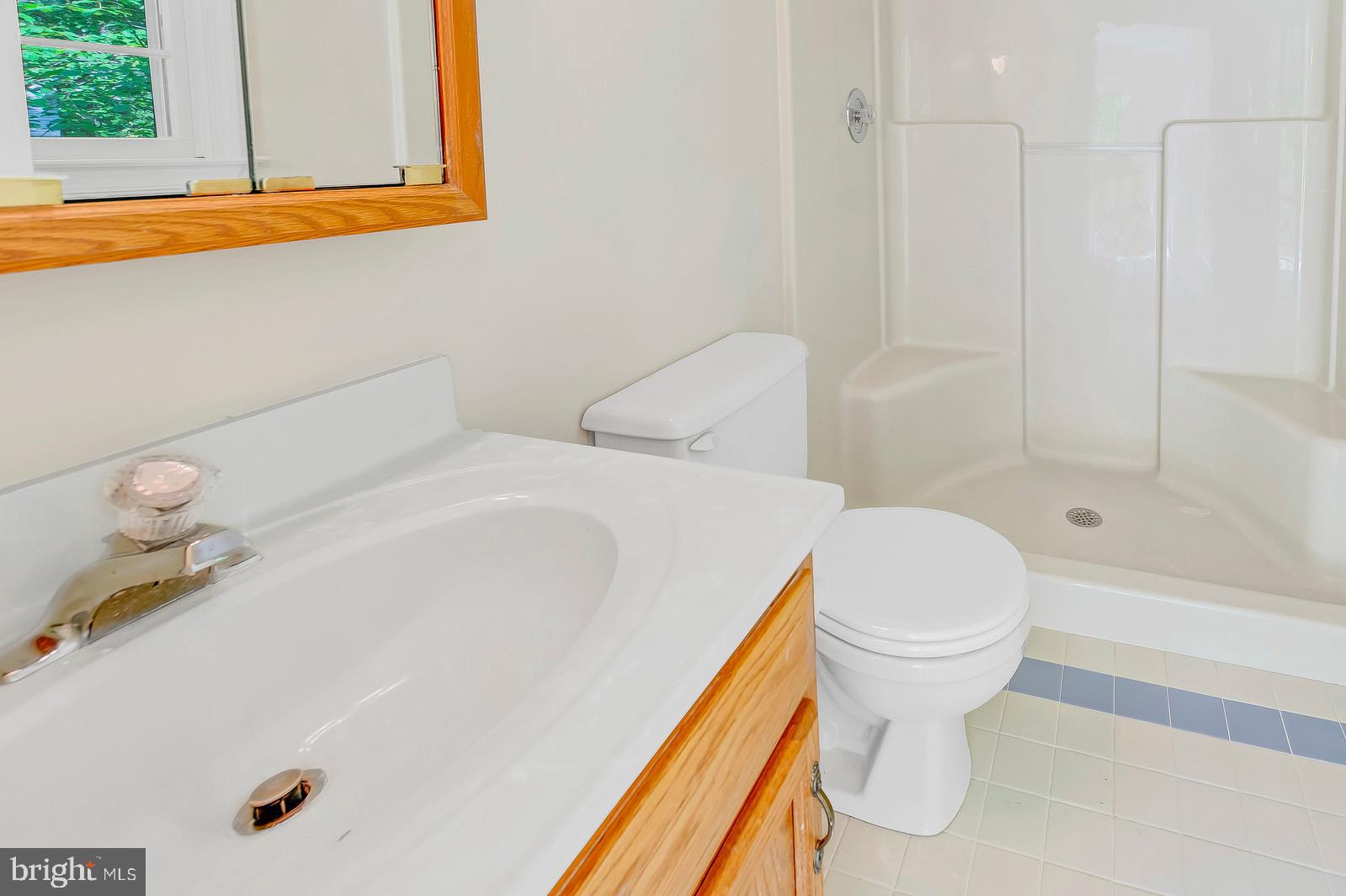 1010 Planters Wharf Road Lusby, MD 20657 - Photo 17 of 26 Master bath with ceramic tile