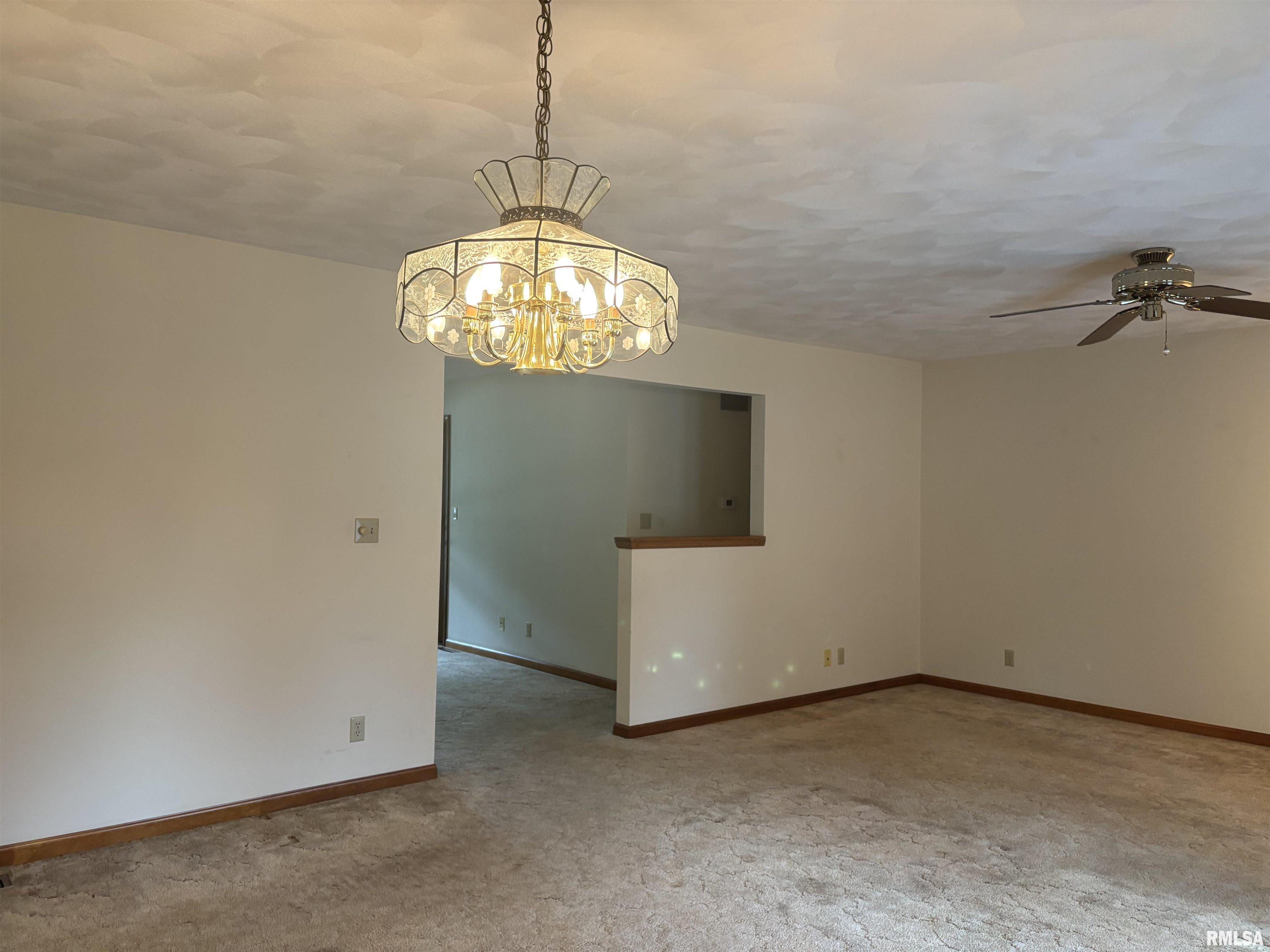 2524 Winfield Drive Springfield, IL 62704 - Photo 7 of 32
