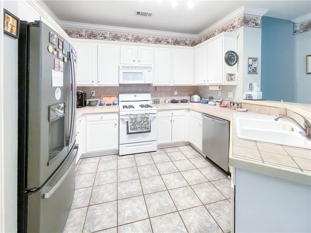 2122 Ridge Court Mandeville, LA 70448 - Photo 13 of 27 Gallery Image 13