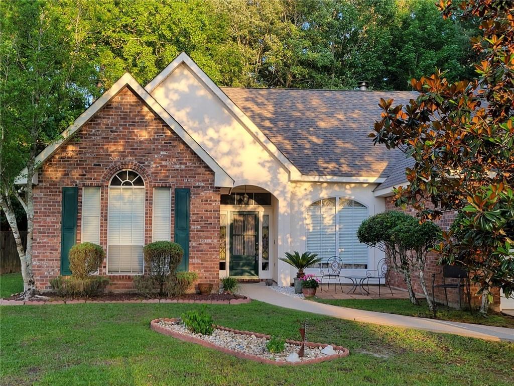 2122 Ridge Court Mandeville, LA 70448 - Photo 2 of 27 Gallery Image 2