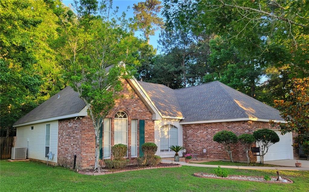 2122 Ridge Court Mandeville, LA 70448 - Photo 3 of 27 Gallery Image 3