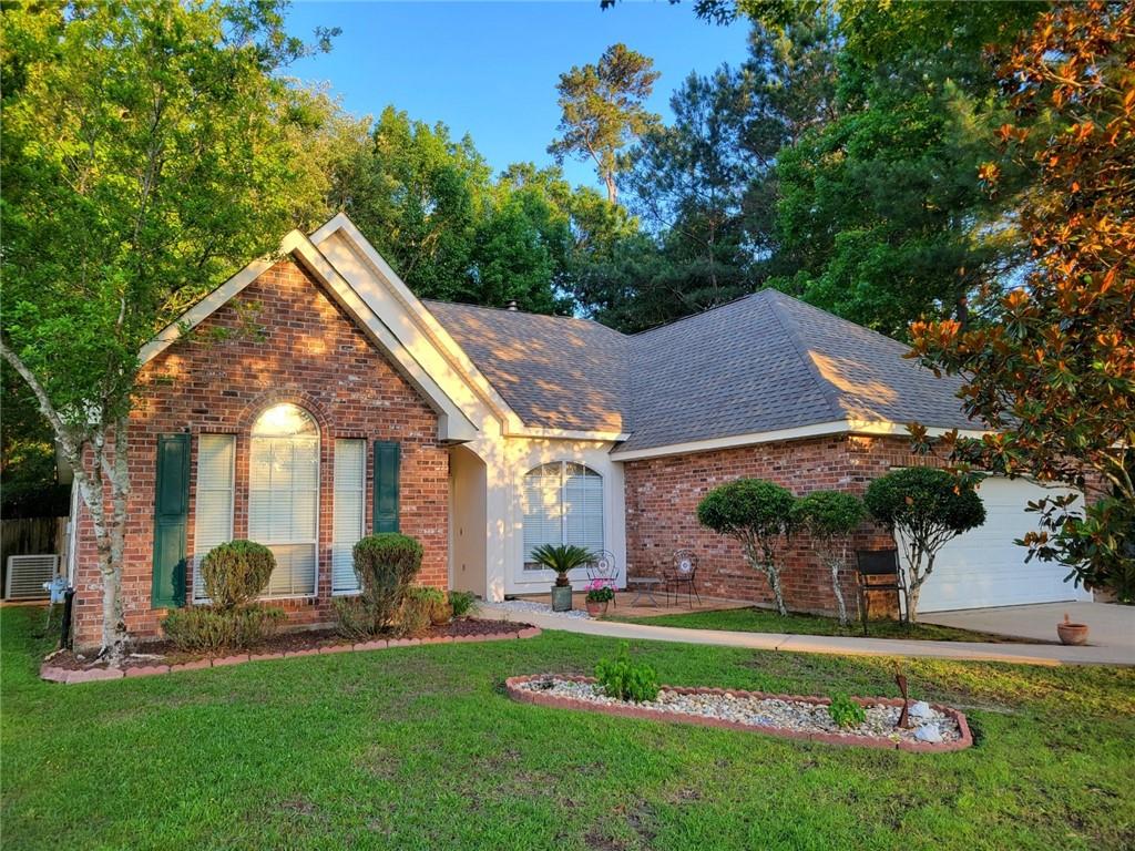 2122 Ridge Court Mandeville, LA 70448 - Photo 4 of 27 Gallery Image 4