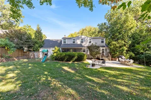 $665,000 | 2801 West 71st Street, Prairie Village, KS 66208