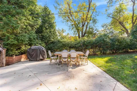 $665,000 | 2801 West 71st Street, Prairie Village, KS 66208