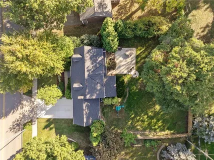 $665,000 | 2801 West 71st Street, Prairie Village, KS 66208