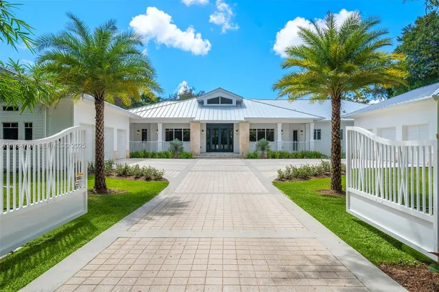 $7,968,000 | 7900 Southwest 118th Street, Pinecrest, FL 33156