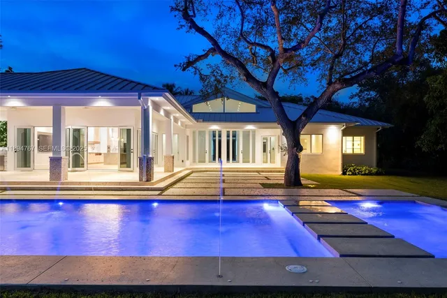 $7,968,000 | 7900 Southwest 118th Street, Pinecrest, FL 33156