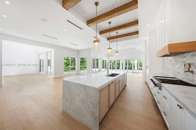 $7,968,000 | 7900 Southwest 118th Street, Pinecrest, FL 33156