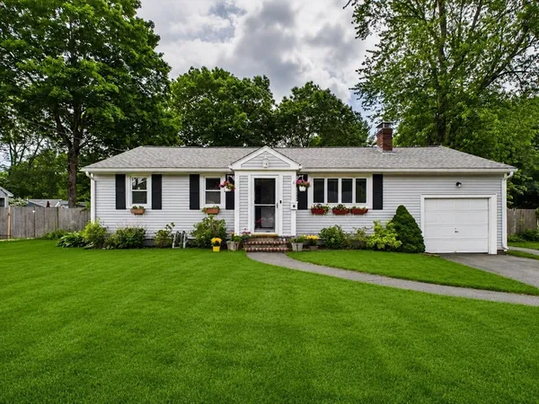 $699,000 | 41 Essex Road, Sharon, MA 02067