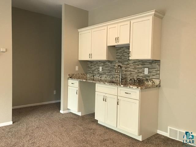 3728 Lavaque Road Hermantown, MN 55810 - Photo 17 of 23 Wet bar