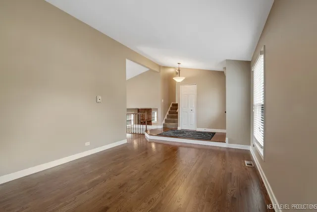 $3,400 | 1931 Ridgefield Lane, Naperville, IL 60565