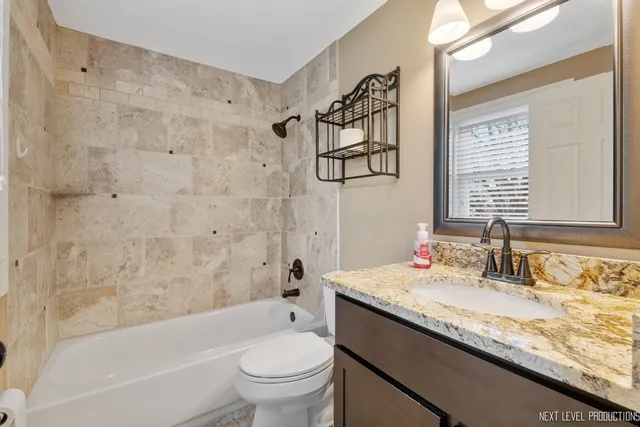 $3,400 | 1931 Ridgefield Lane, Naperville, IL 60565