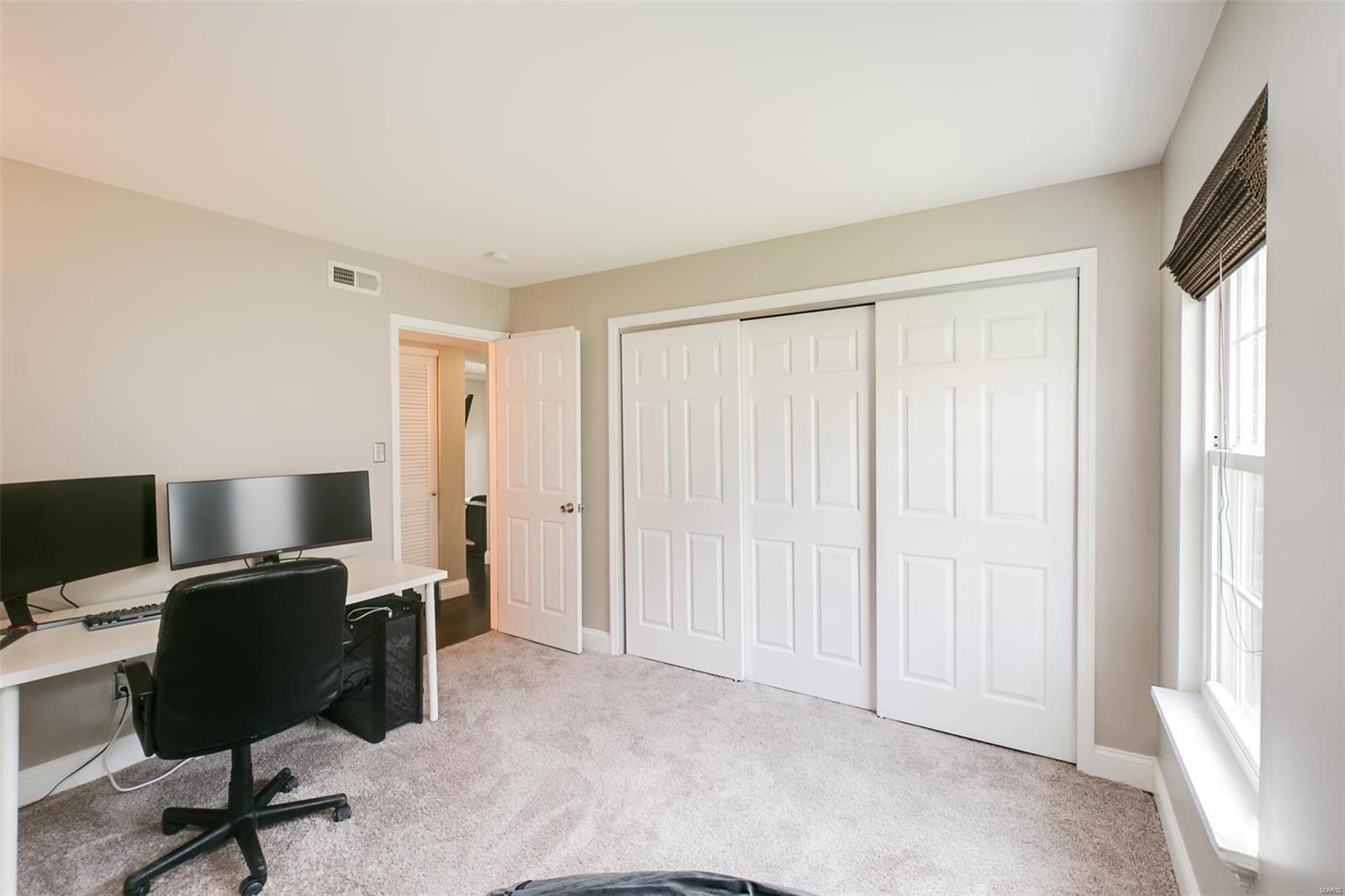 4539 Little Rock Road, Unit B St. Louis, MO 63128 - Photo 11 of 19 Gallery Image 11