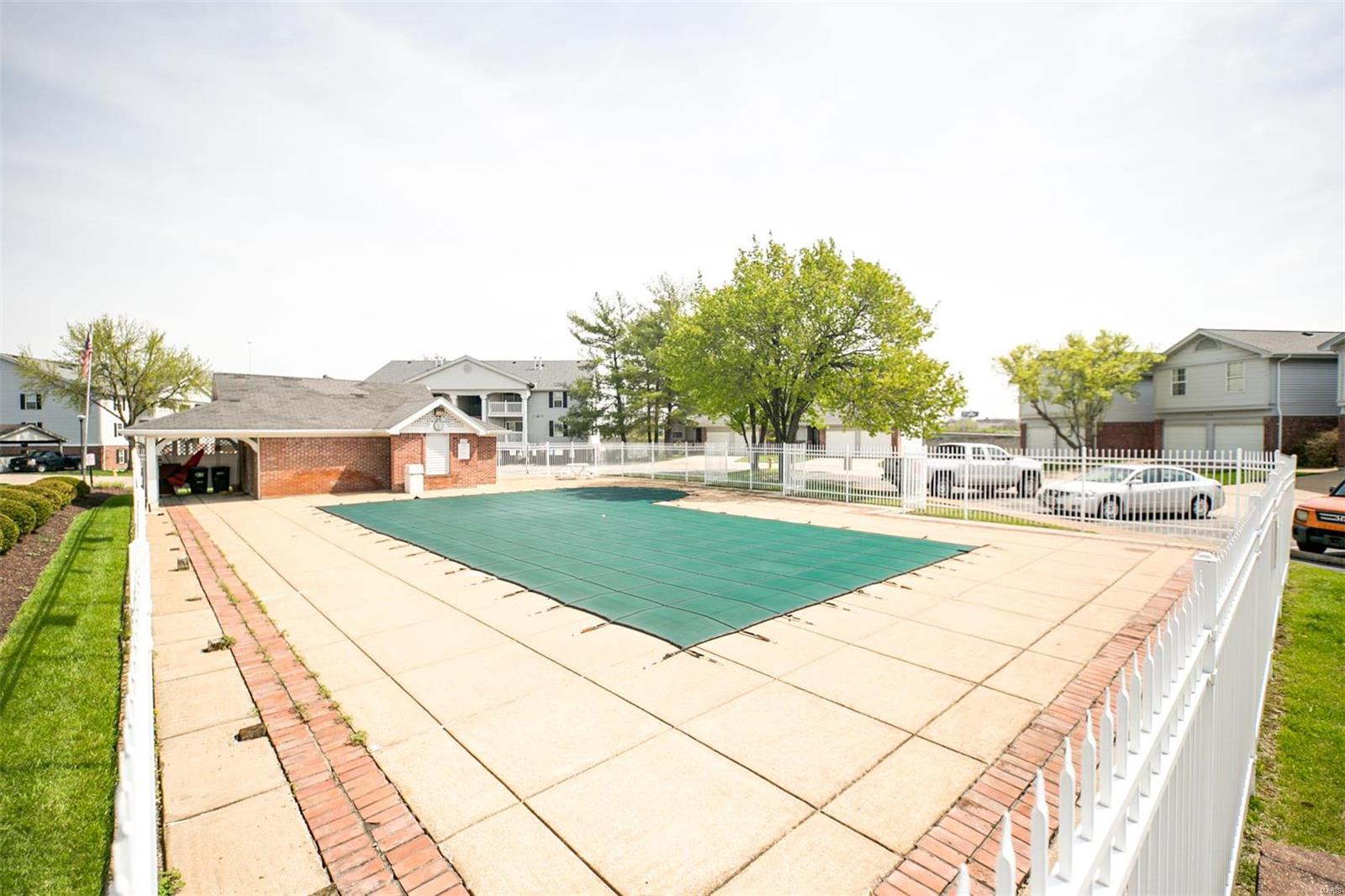 4539 Little Rock Road, Unit B St. Louis, MO 63128 - Photo 18 of 19 Gallery Image 18